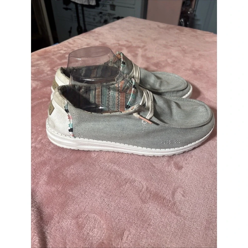 Hey Dude Wendy Boho Light Denim Slip On Shoes Sneakers Women Size 11 Blue